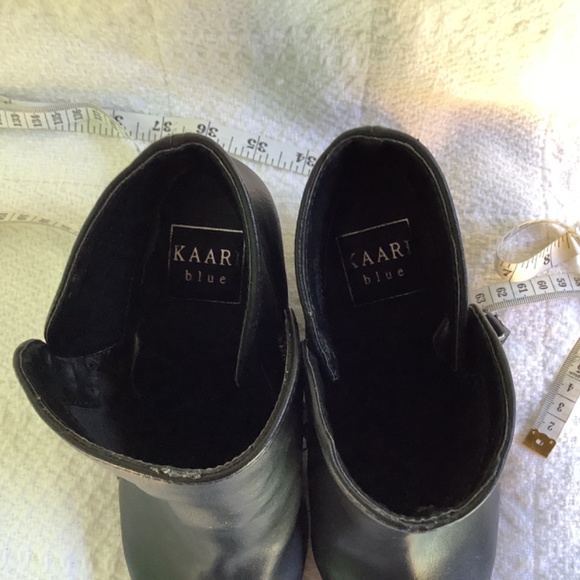 EUC Kari Blue Black Ankle Bootie stylish - Picture 11 of 12